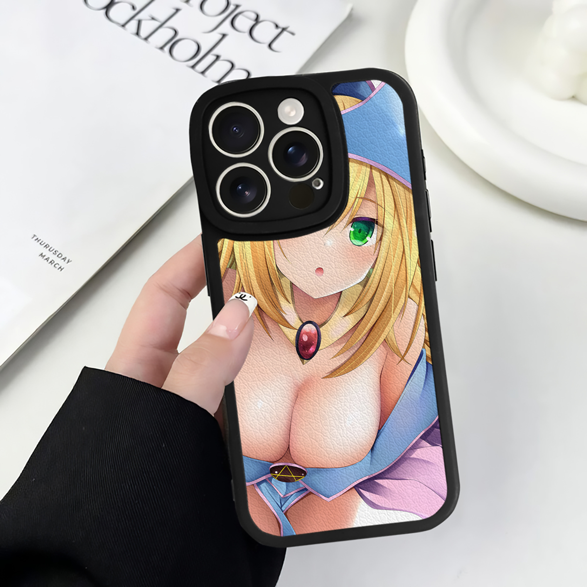 （画像用） 遊☆戯☆王 Yu-Gi-Oh! 【iPhone 16シリーズ対応】シリコンスマホケース（レザー調） 材質：シリコン